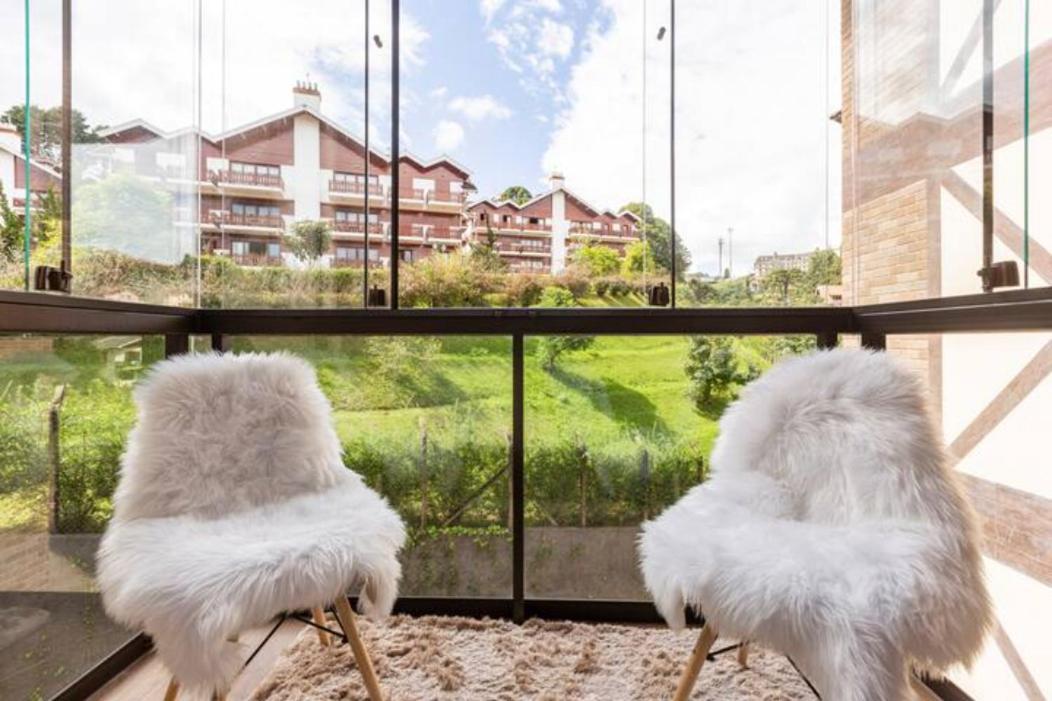 NOSSO LOFT ENCANTADOR em Campos do Jordão Exterior foto
