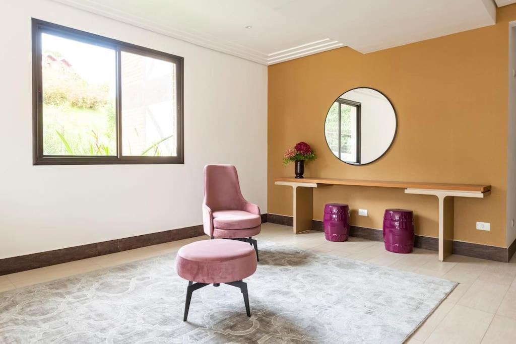 NOSSO LOFT ENCANTADOR em Campos do Jordão Exterior foto